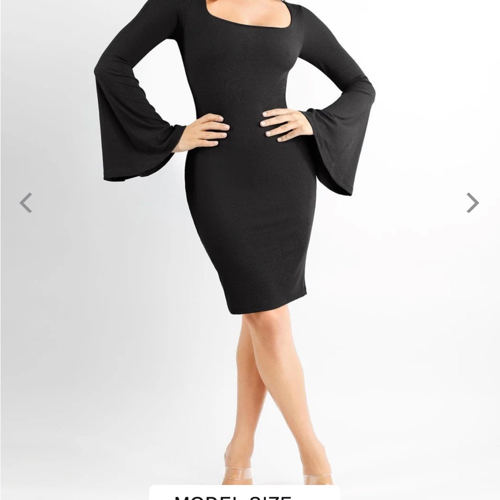 Popilush XL NWT Classic Black Long-Sleeve Bell-Cuff compression Dress